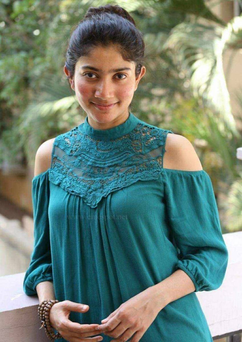 Sai Pallavi Cutest Photoshoot Stills Moviezupp