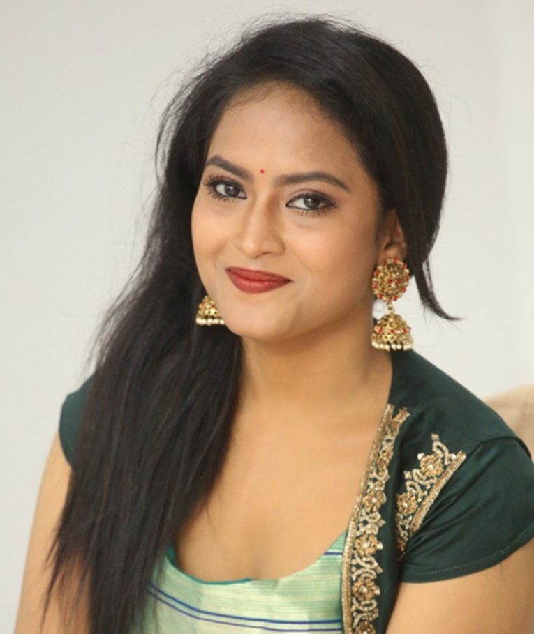 Telugu Tv Serial Actress Sravani Hot Photos Masanet